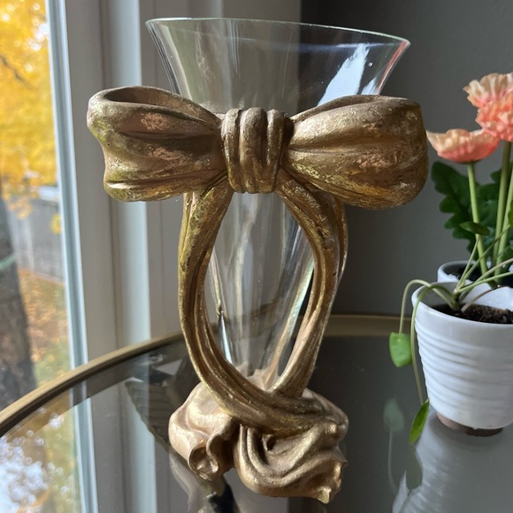 Vintage Gold Bow Resin and Glass Vase 8” - Picture 3 of 11
